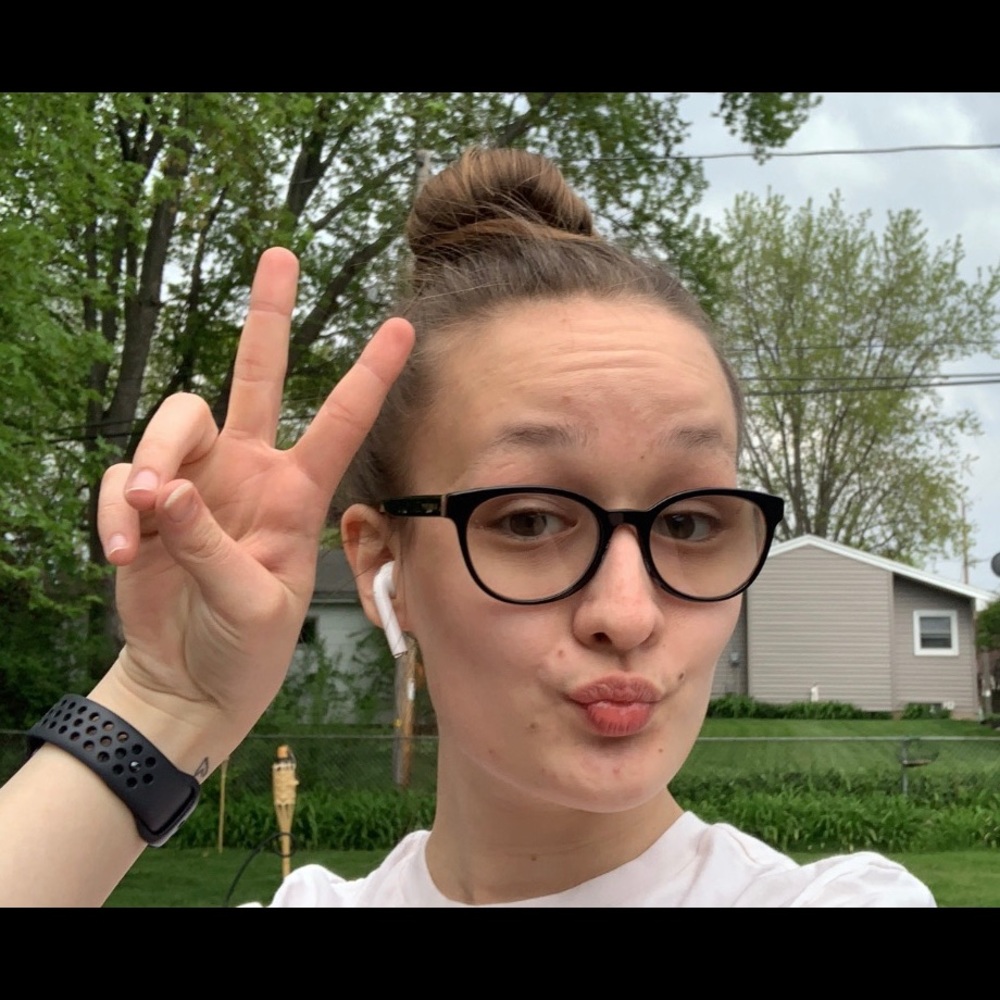 Meet your Posher, Andrea